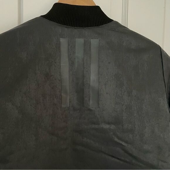 Adidas New without Tags, Jacket - Picture 12 of 15